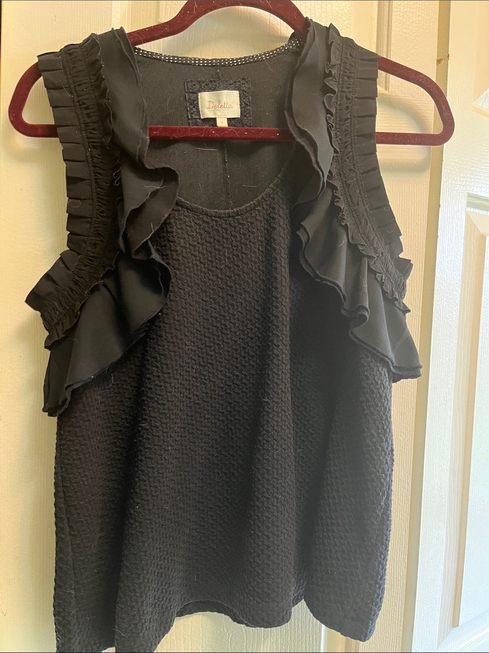Deletta Black Ruffled Sleeveless Tank Top